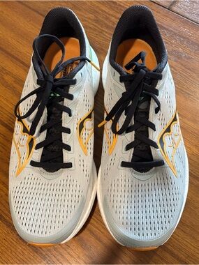 Saucony Endorphin Speed 3 Athletic Shoes